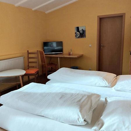 Gaestehaus Langhammer Bubenreuth Ruang foto